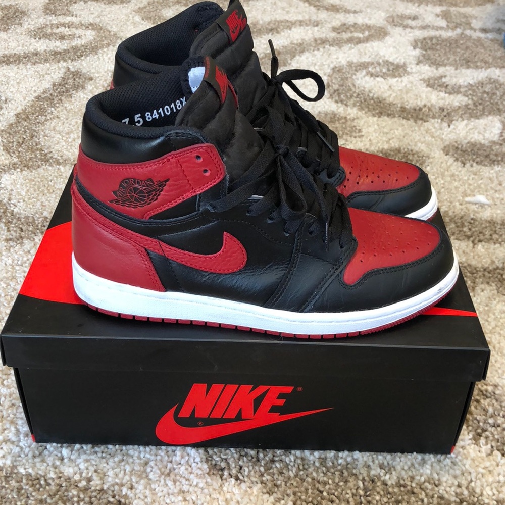 Air Jordan 1 Bred